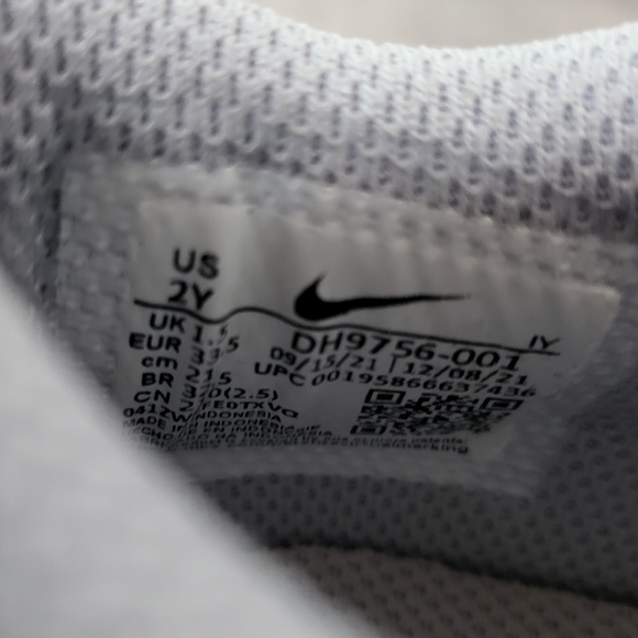 NEW Kids (PS) Nike Dunk Low Two-Toned Grey - DH9756-001 - Picture 10 of 11